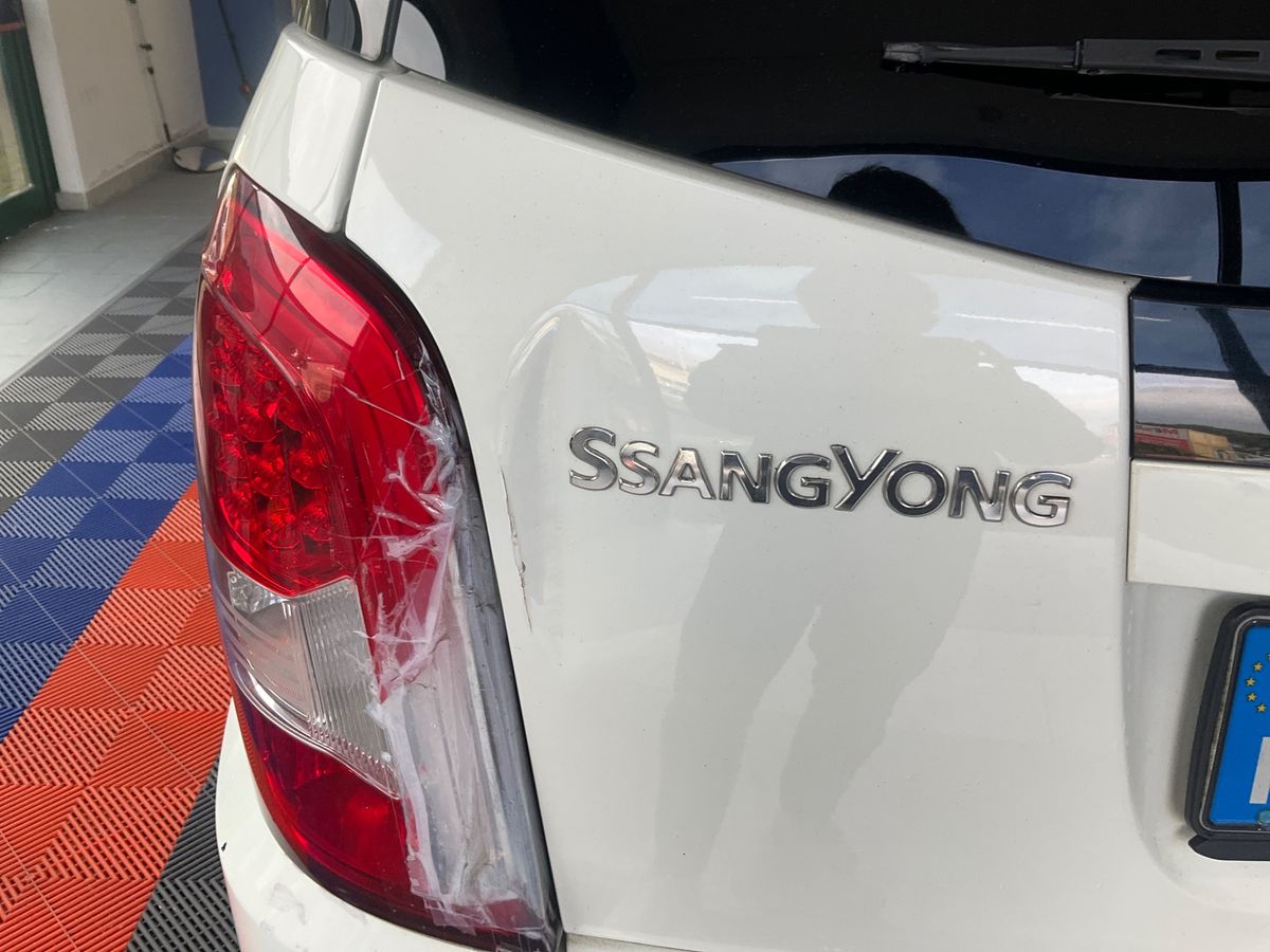 Ssangyong Rexton 2015 — photo 35