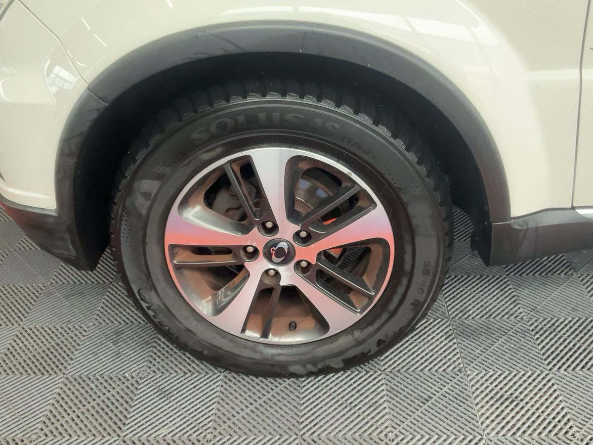 Ssangyong Rexton 2015 — photo 4