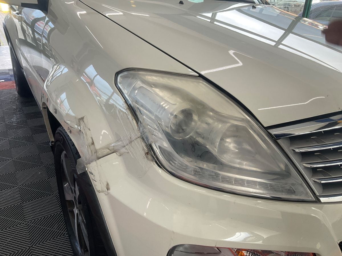 Ssangyong Rexton 2015 — photo 41