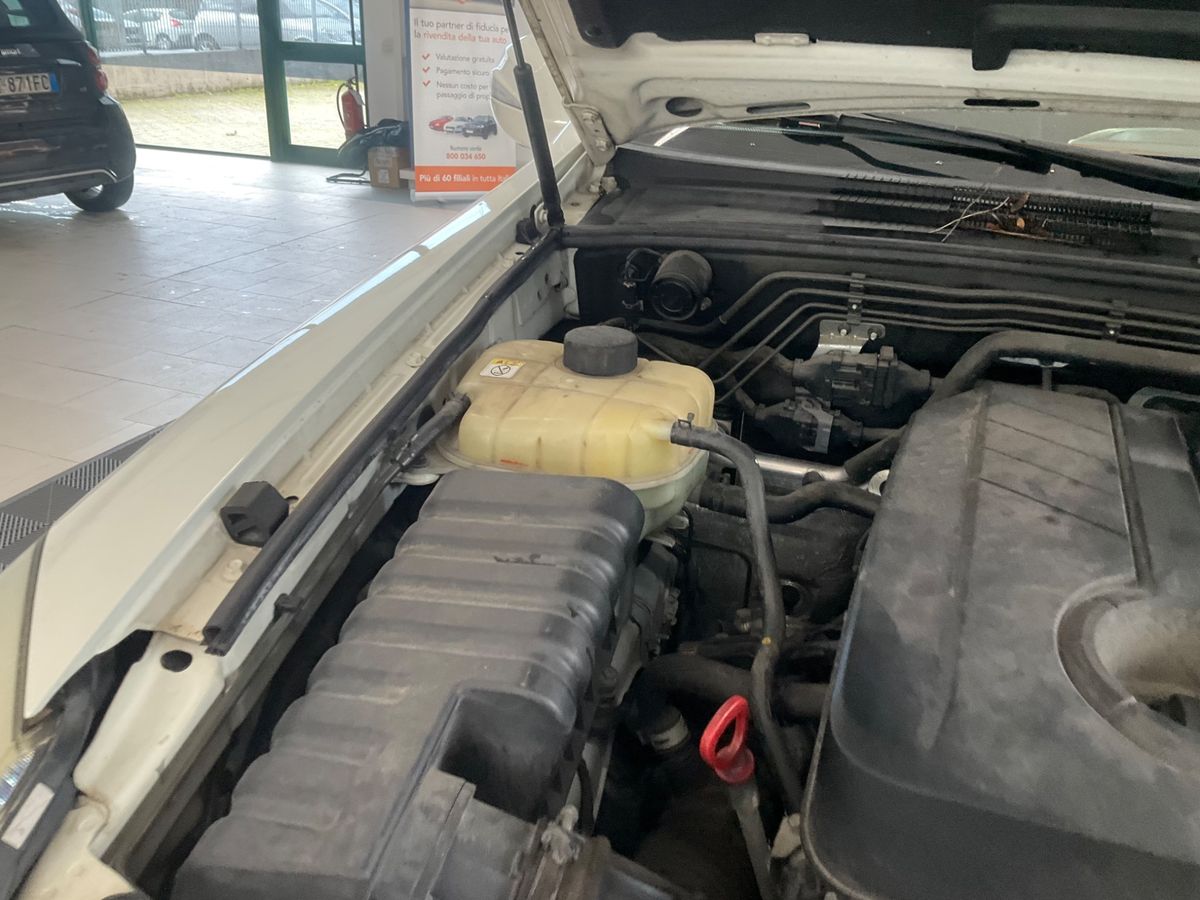 Ssangyong Rexton 2015 — photo 31
