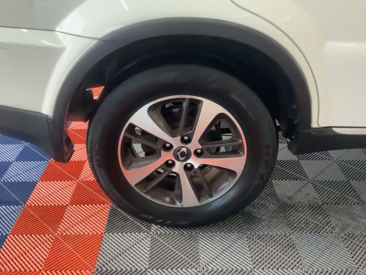 Ssangyong Rexton 2015 — photo 10