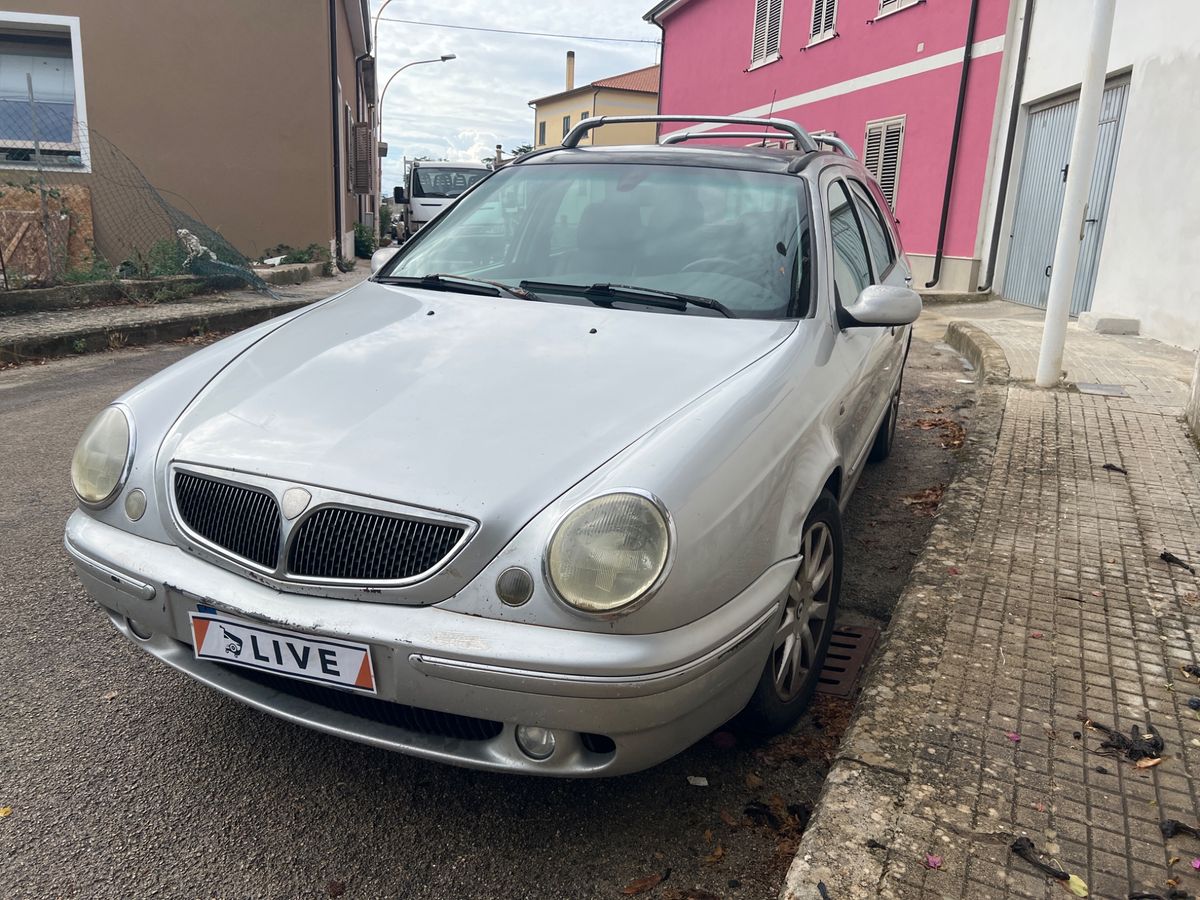 Lancia Lybra 2.4 JTD Executive
