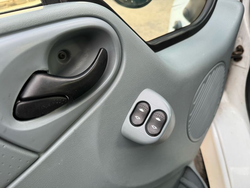 Ford Transit 2.4 TDCi FT 330 L Doppelkabine — zdjęcie 15
