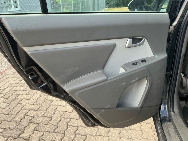 Kia Sportage 1.7 CRDi Vision 2WD 2013 – снимка 26