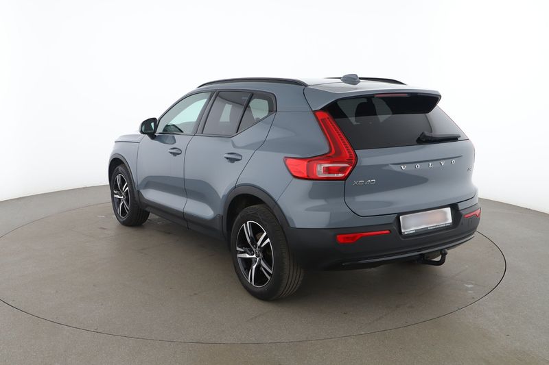 Volvo XC40 2.0 B4 Mild-Hybrid Plus Dark 2WD 2023 – снимка 6