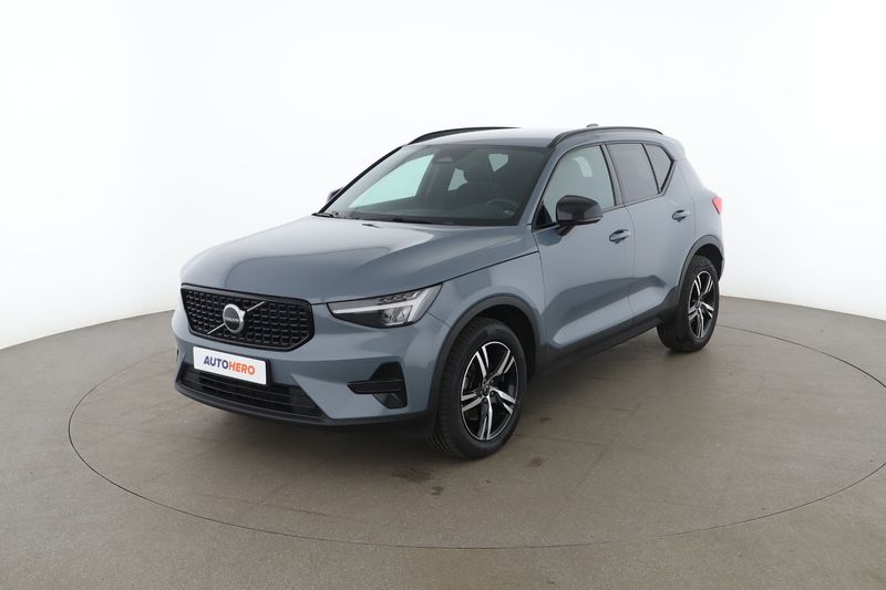 Volvo XC40 2.0 B4 Mild-Hybrid Plus Dark 2WD 2023 – снимка 1