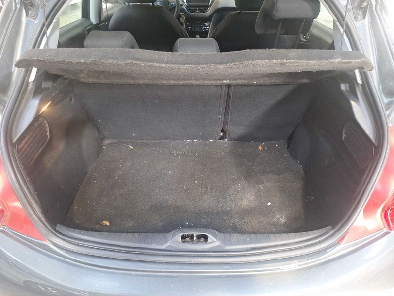Peugeot 208 1.6 HDi Affaire Pack CD Clim Confort 2015 – снимка 9