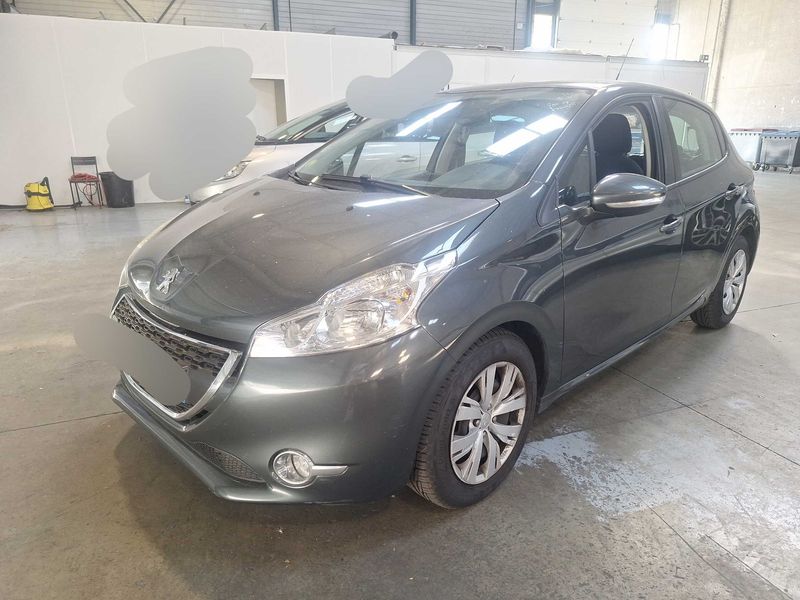 Peugeot 208 1.6 HDi Affaire Pack CD Clim Confort 2015 – снимка 2
