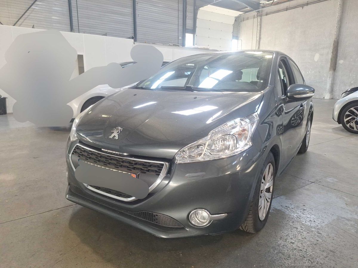 Peugeot 208 2015