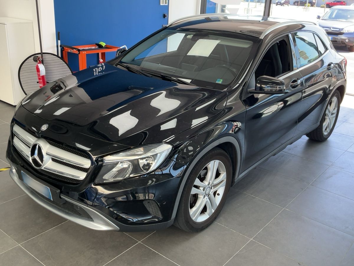 Mercedes-Benz GLA-Klasse 2015 — photo 1