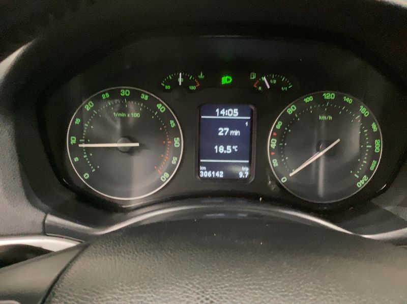 Skoda Octavia 1.9 TDI Ambiente — zdjęcie 4