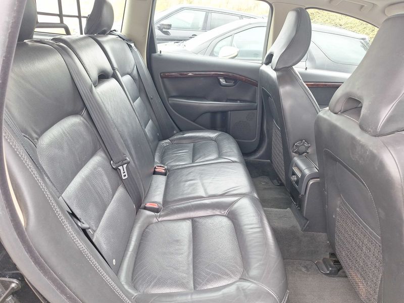 Volvo XC70 2.4 D5 Summum AWD — zdjęcie 13