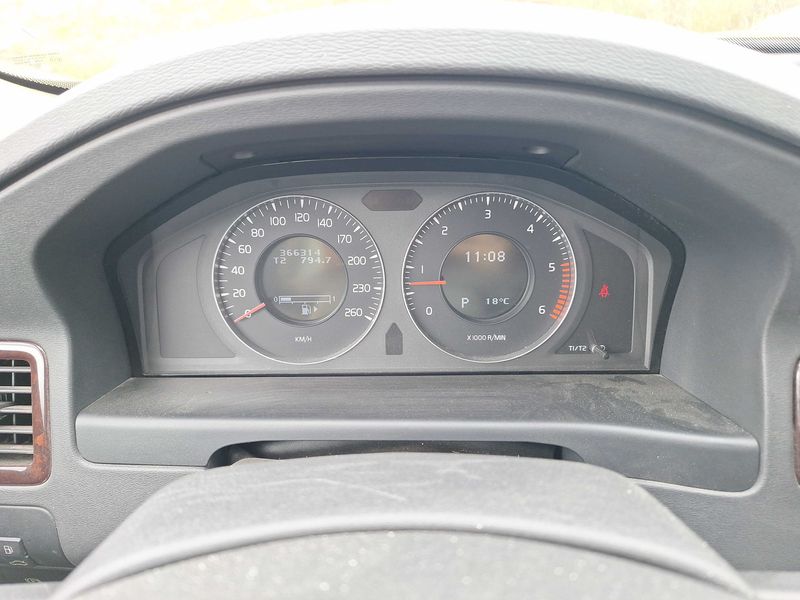 Volvo XC70 2.4 D5 Summum AWD — zdjęcie 12