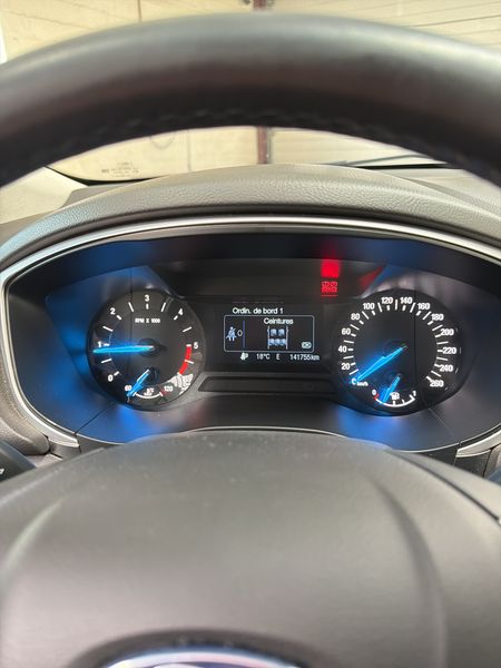 Ford Mondeo 1.5 TDCi Business Edition — zdjęcie 12