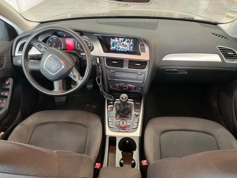 Audi A4 2.0 TDI 2009 – снимка 17