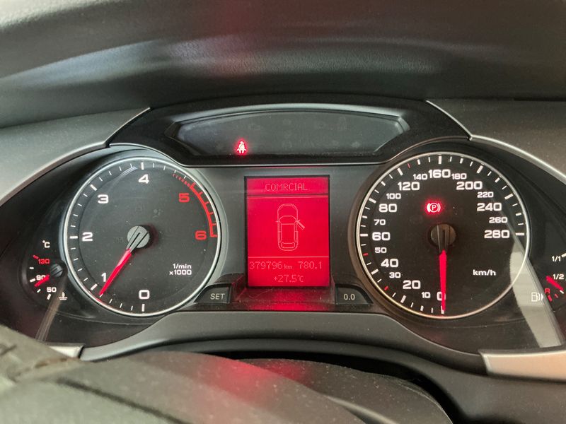 Audi A4 2.0 TDI 2009 – снимка 18
