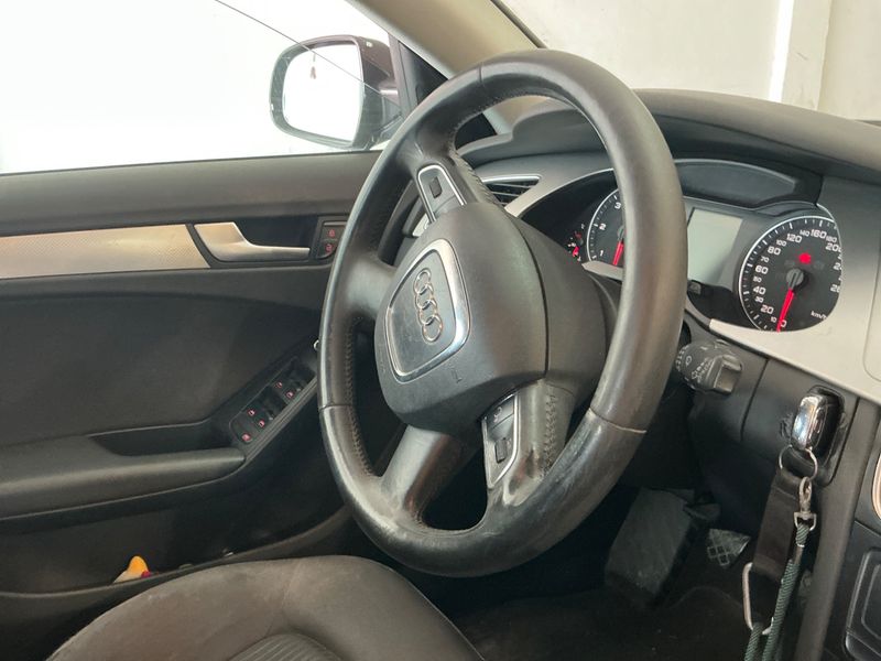 Audi A4 2.0 TDI 2009 – снимка 28