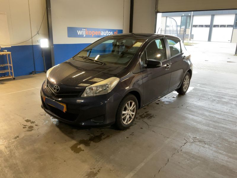 Yaris 1.0 VVT-i Cool