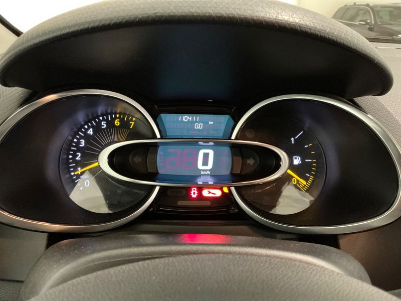 Renault Clio 0.9 Energy Duel — zdjęcie 13