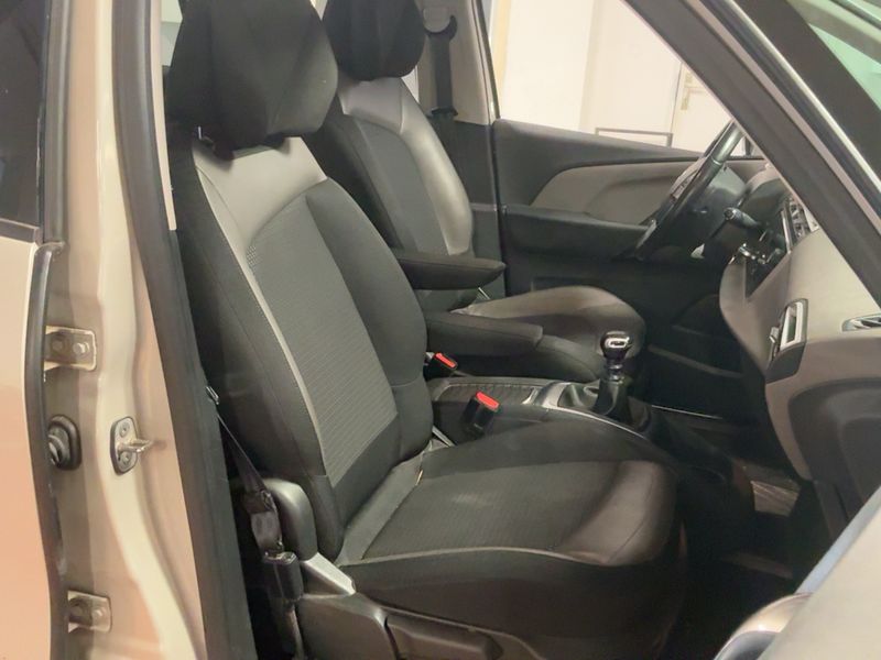 Citroen C4 Grand Picasso 1.2 e-THP Shine — zdjęcie 11