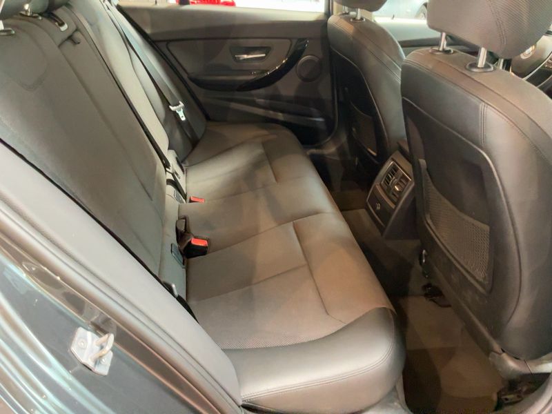 BMW 3er 320d Advantage — zdjęcie 14