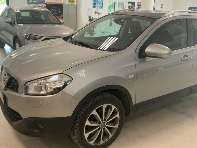 Nissan Qashqai+2 1.6 dCi Tekna 4x4 2013 – снимка 2