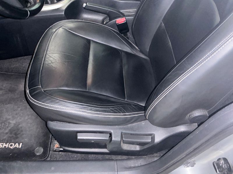 Nissan Qashqai+2 1.6 dCi Tekna 4x4 2013 – снимка 23