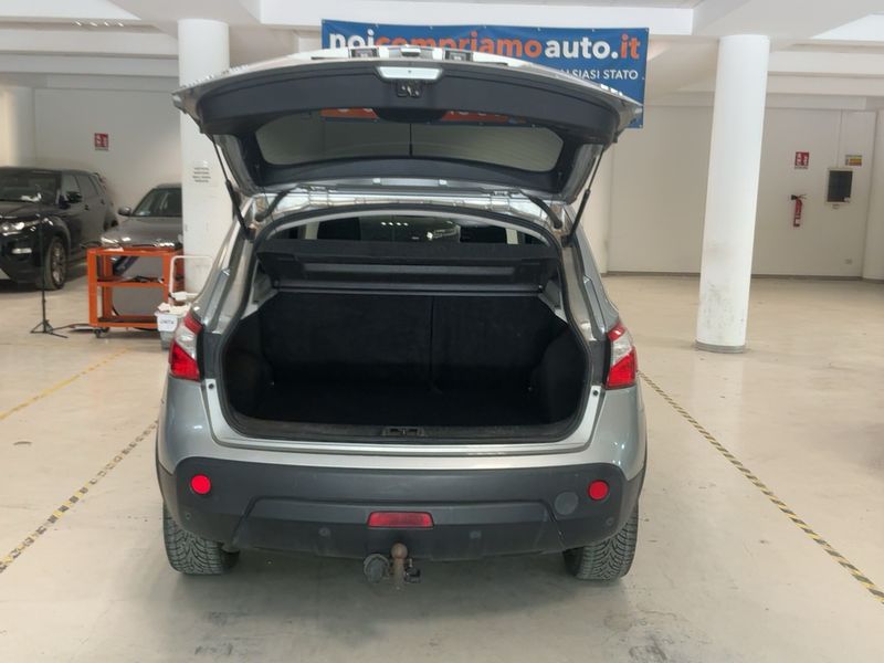 Nissan Qashqai+2 1.6 dCi Tekna 4x4 2013 – снимка 15
