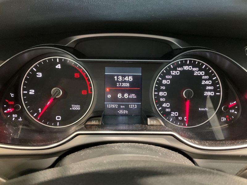 Audi A4 2.0 TDI Attraction 2013 – снимка 19