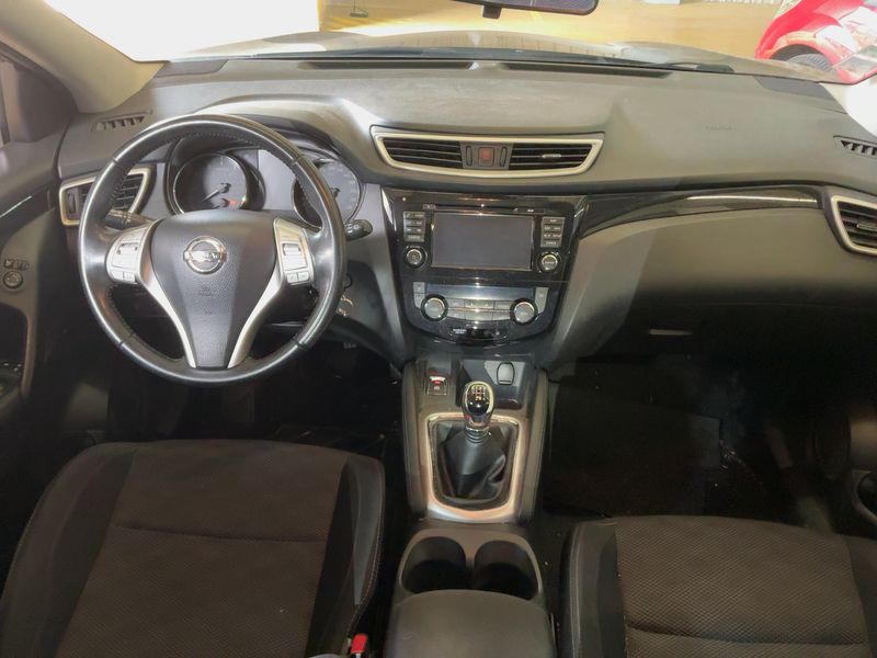 Nissan Qashqai 1.2 Visia — zdjęcie 12