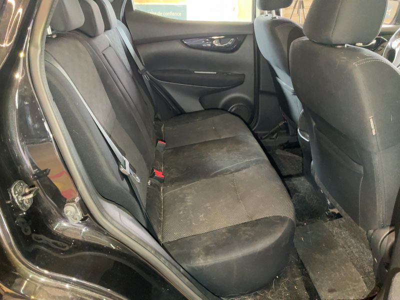 Nissan Qashqai 1.2 Visia — zdjęcie 14
