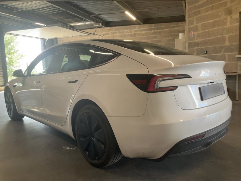 Tesla Model 3 Standard Range — zdjęcie 3