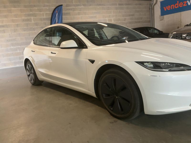 Tesla Model 3 Standard Range — zdjęcie 8