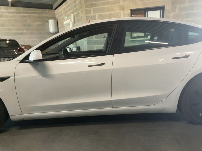 Tesla Model 3 Standard Range — zdjęcie 4