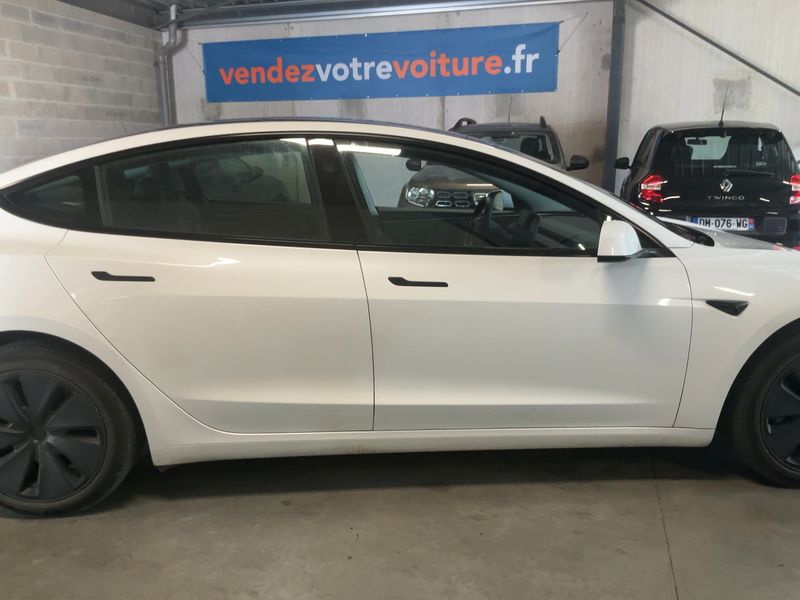 Tesla Model 3 Standard Range — zdjęcie 7