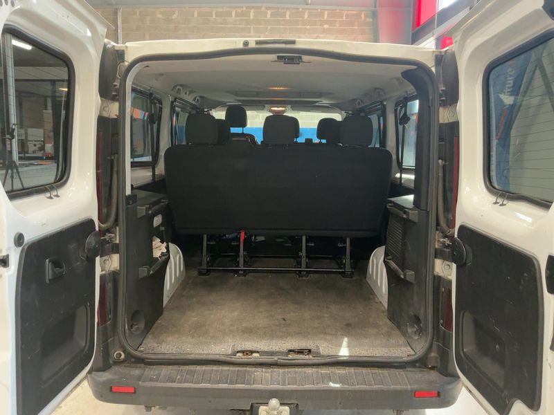 Opel Vivaro 1.6 CDTI Combi L2H1 2,9t 2019 – снимка 15