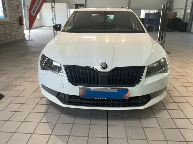 Skoda Superb 2.0 TSI SportLine — zdjęcie 9