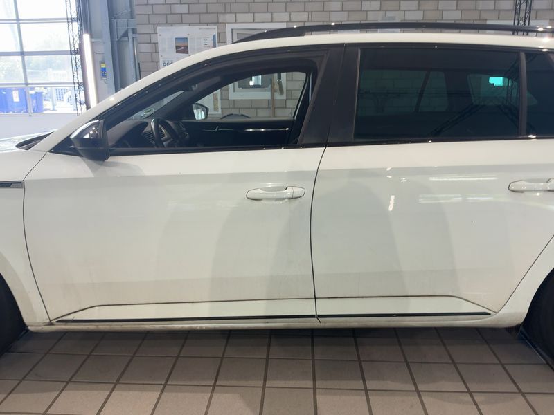 Skoda Superb 2.0 TSI SportLine — zdjęcie 4