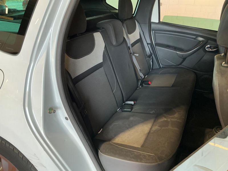 Dacia Duster 1.5 dCi Prestige 4x2 2016 – снимка 32