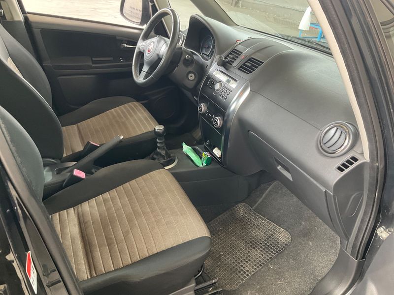 Fiat Sedici 2.0 JTDM Multijet Emotion 4x4 — zdjęcie 3