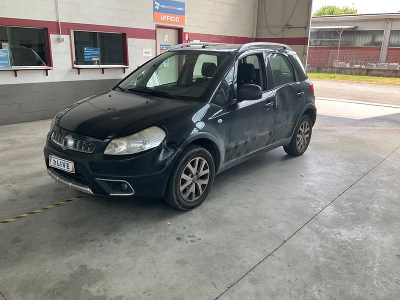 Fiat Sedici 2.0 JTDM Multijet Emotion 4x4 — zdjęcie 1