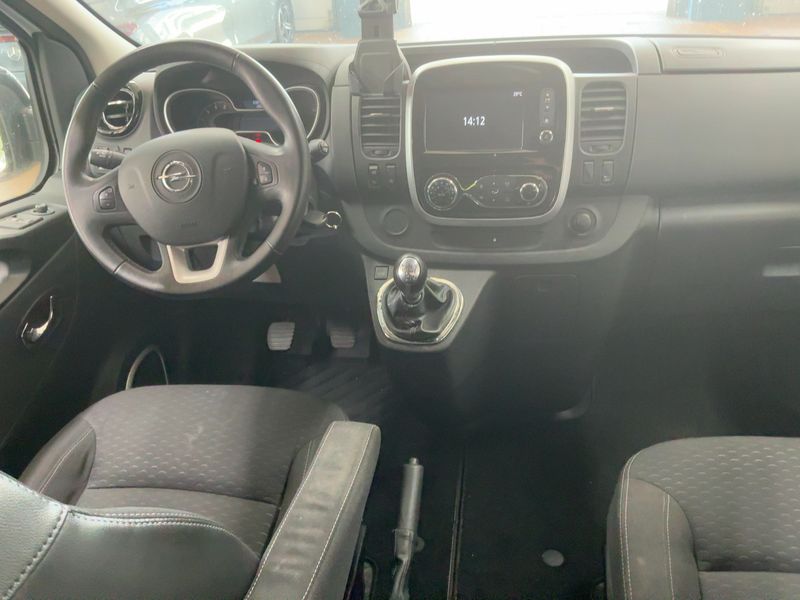 Opel Vivaro 1.6 CDTI Biturbo Tourer L1H1 2,7t — zdjęcie 12