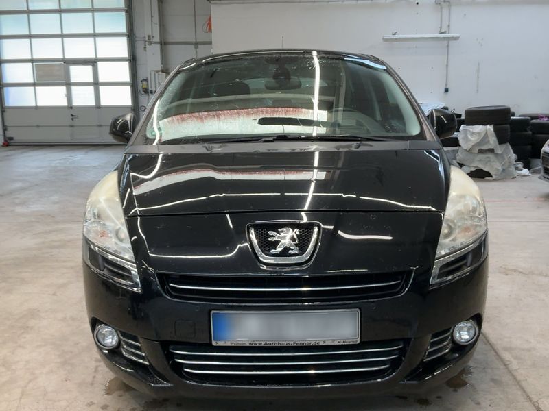 Peugeot 5008 2.0 HDi Family — zdjęcie 9