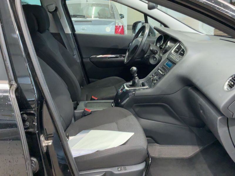 Peugeot 5008 2.0 HDi Family — zdjęcie 11