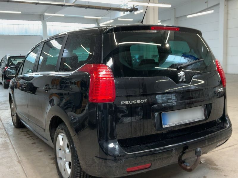 Peugeot 5008 2.0 HDi Family — zdjęcie 3