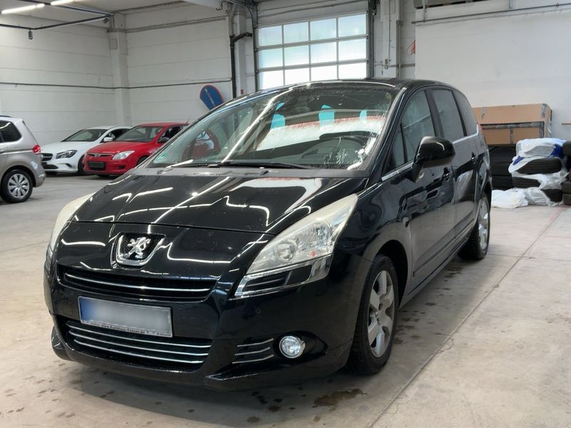 Peugeot 5008 2.0 HDi Family — zdjęcie 1