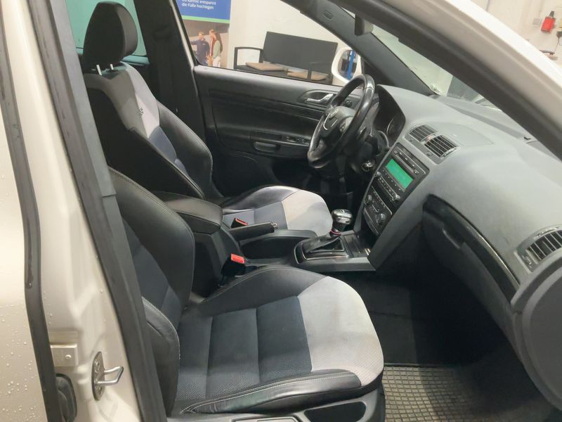 Skoda Octavia 2.0 TDI RS 2012 – снимка 17