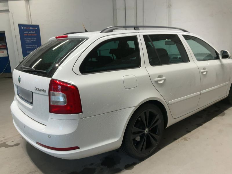 Skoda Octavia 2.0 TDI RS 2012 – снимка 8