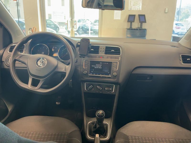 Volkswagen Polo 1.0 Comfortline 2016 – снимка 17