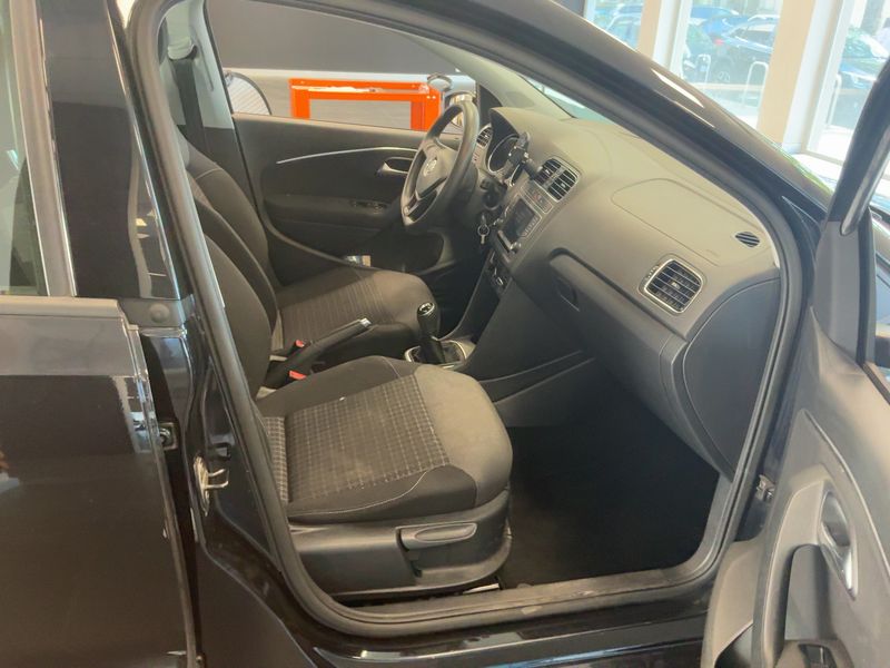 Volkswagen Polo 1.0 Comfortline 2016 – снимка 16